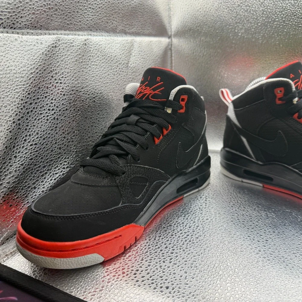 Size 5.5Y Nike Air Fight 13 Retro Black Red Kids Lace‎ Up Sneakers 580493-003